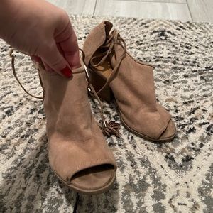 Clogs wedges